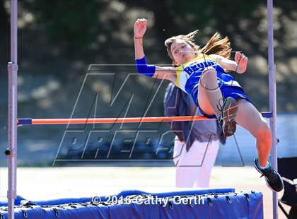 Thumbnail 2 in Santa Clara vs Saratoga (Duel Track Meet) photogallery.