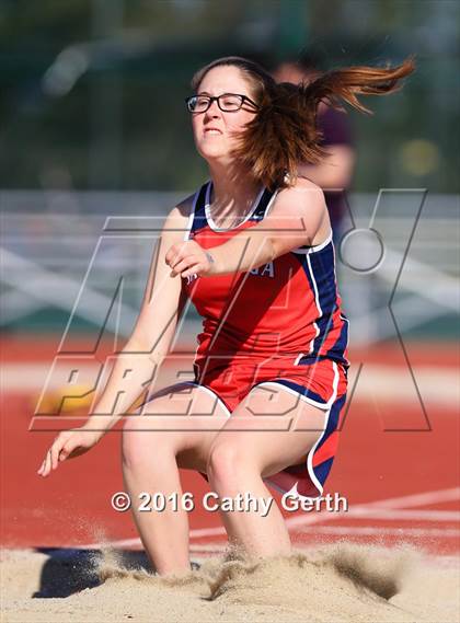 Thumbnail 1 in Santa Clara vs Saratoga (Duel Track Meet) photogallery.
