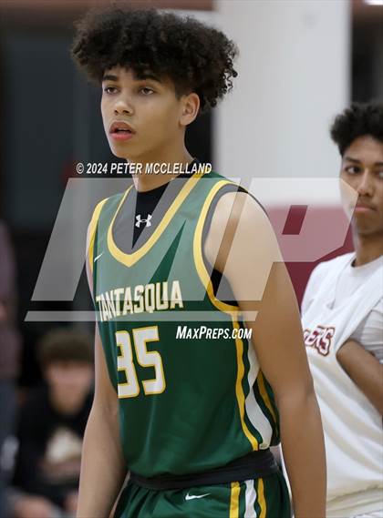 Thumbnail 1 in Tantasqua Regional @ Newburyport (MIAA Division 3 Round of 16) photogallery.