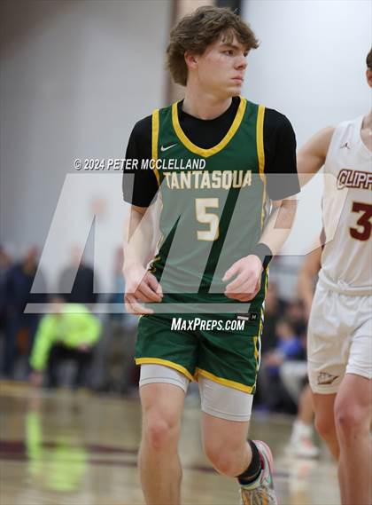 Thumbnail 2 in Tantasqua Regional @ Newburyport (MIAA Division 3 Round of 16) photogallery.