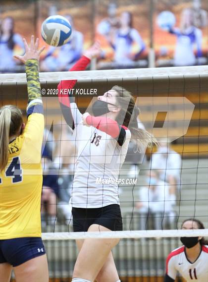 Thumbnail 3 in Port Huron Northern vs. Anchor Bay (MHSAA District Semifinal) photogallery.