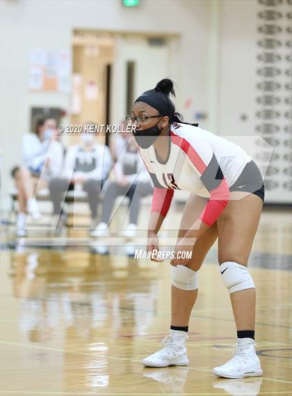 Thumbnail 1 in Port Huron Northern vs. Anchor Bay (MHSAA District Semifinal) photogallery.