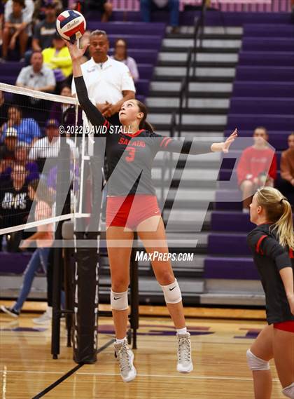 Thumbnail 1 in La Grange vs Salado (UIL 4A Area Playoff) photogallery.