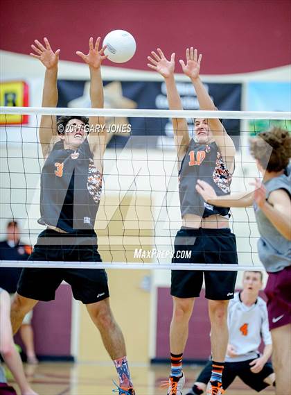 Thumbnail 3 in Roseville vs. Whitney (CIF SJS D1 Final) photogallery.