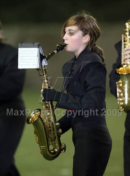 Thumbnail 2 in Tustin vs. Lutheran photogallery.