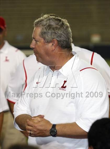 Thumbnail 1 in Tustin vs. Lutheran photogallery.