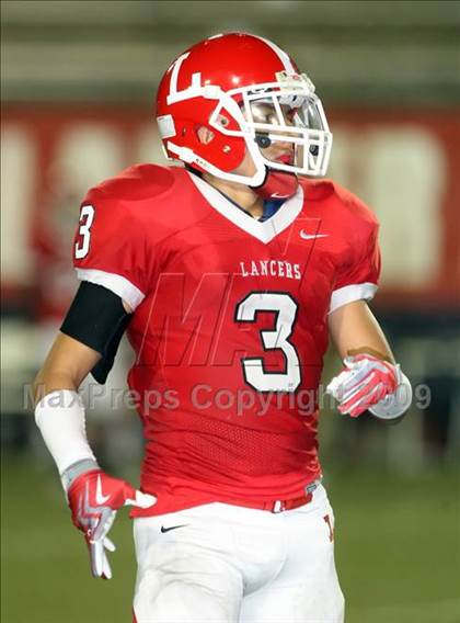 Thumbnail 2 in Tustin vs. Lutheran photogallery.