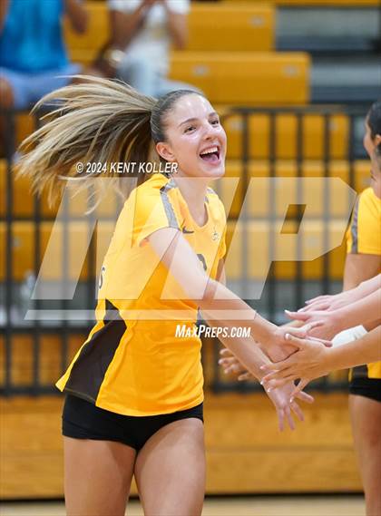 Thumbnail 3 in Walled Lake Northern @ Adams photogallery.
