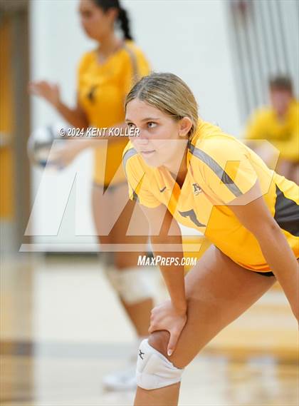 Thumbnail 1 in Walled Lake Northern @ Adams photogallery.