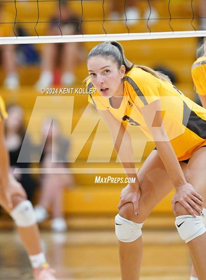 Thumbnail 3 in Walled Lake Northern @ Adams photogallery.