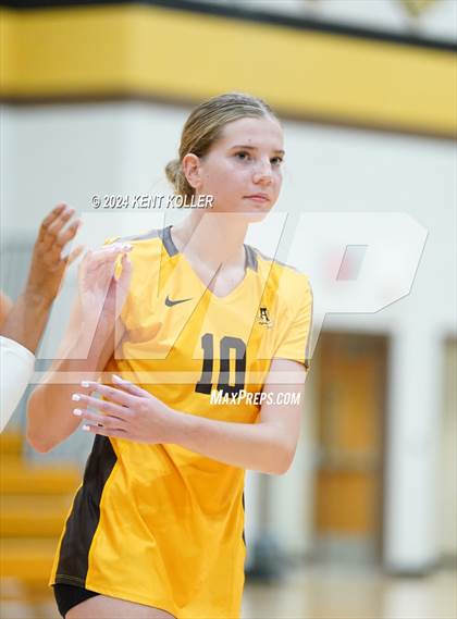Thumbnail 2 in Walled Lake Northern @ Adams photogallery.