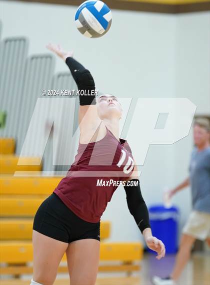Thumbnail 1 in Walled Lake Northern @ Adams photogallery.