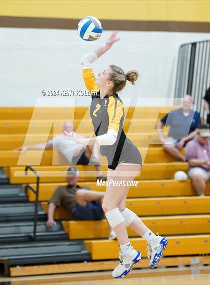 Thumbnail 2 in Walled Lake Northern @ Adams photogallery.