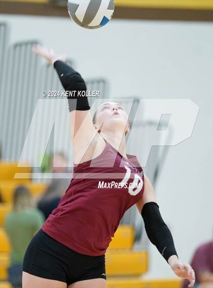 Thumbnail 1 in Walled Lake Northern @ Adams photogallery.