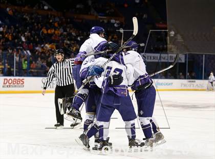 Thumbnail 1 in Christian Brothers vs DeSmet Jesuit (Challenge Cup Final) photogallery.