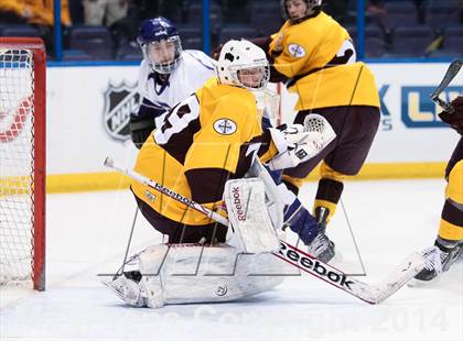 Thumbnail 2 in Christian Brothers vs DeSmet Jesuit (Challenge Cup Final) photogallery.