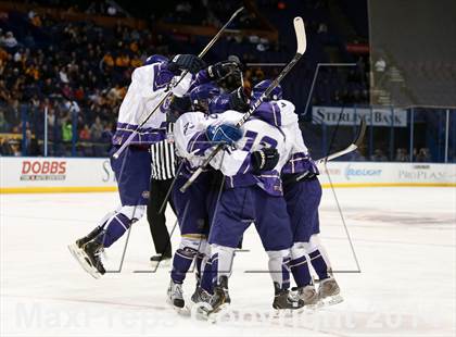 Thumbnail 3 in Christian Brothers vs DeSmet Jesuit (Challenge Cup Final) photogallery.