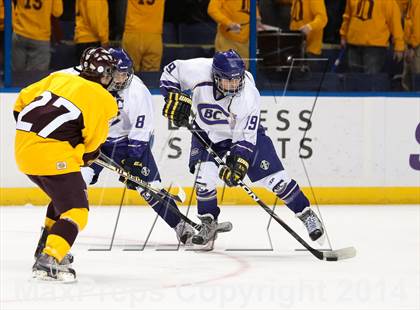 Thumbnail 2 in Christian Brothers vs DeSmet Jesuit (Challenge Cup Final) photogallery.