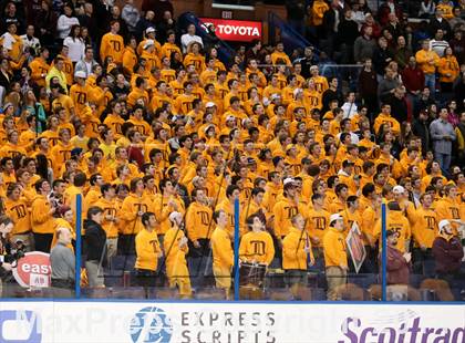 Thumbnail 2 in Christian Brothers vs DeSmet Jesuit (Challenge Cup Final) photogallery.