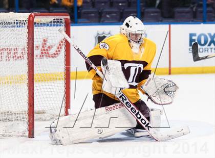 Thumbnail 3 in Christian Brothers vs DeSmet Jesuit (Challenge Cup Final) photogallery.