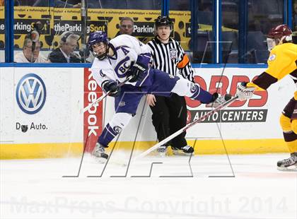 Thumbnail 2 in Christian Brothers vs DeSmet Jesuit (Challenge Cup Final) photogallery.