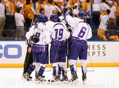 Thumbnail 2 in Christian Brothers vs DeSmet Jesuit (Challenge Cup Final) photogallery.