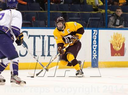 Thumbnail 2 in Christian Brothers vs DeSmet Jesuit (Challenge Cup Final) photogallery.