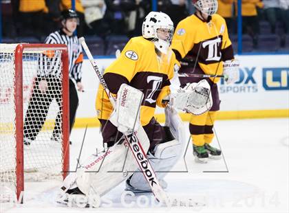 Thumbnail 2 in Christian Brothers vs DeSmet Jesuit (Challenge Cup Final) photogallery.