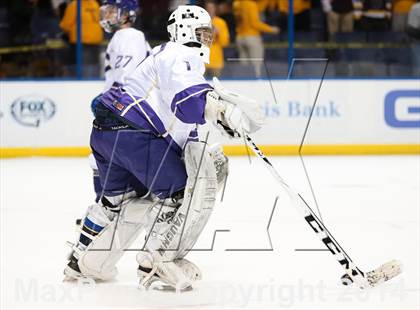 Thumbnail 3 in Christian Brothers vs DeSmet Jesuit (Challenge Cup Final) photogallery.