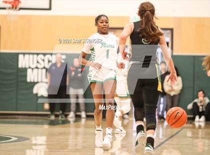 Thumbnail 3 in St. Mary's vs. Pinewood (Ionescu Showcase) photogallery.