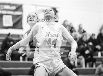 Thumbnail 3 in St. Mary's vs. Pinewood (Ionescu Showcase) photogallery.