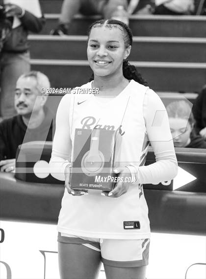 Thumbnail 1 in St. Mary's vs. Pinewood (Ionescu Showcase) photogallery.