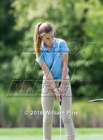 Thumbnail 2 in Section 9 Championship (Day 2) photogallery.