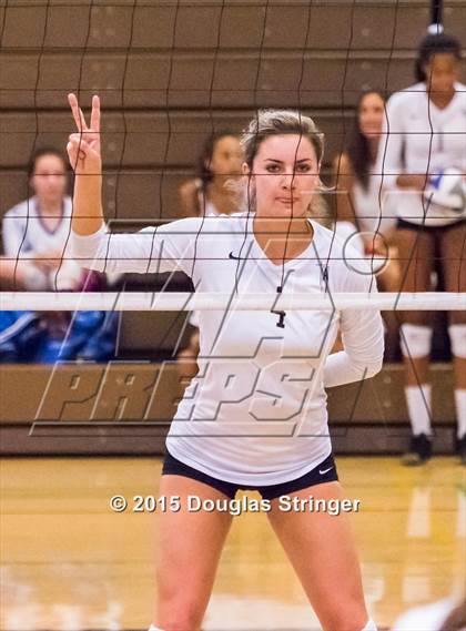 Thumbnail 2 in Redwood vs. Archbishop Mitty (Presentation Panther Challenge) photogallery.