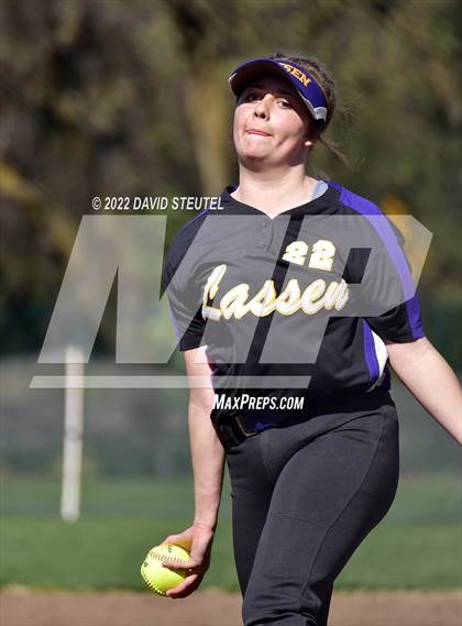 Thumbnail 3 in Foothill vs. Lassen (Pleasant Valley Tournament) photogallery.