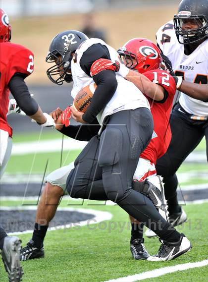 Thumbnail 2 in Gainesville vs. Gladewater (UIL 3A Regional Semifinal) photogallery.