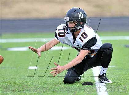 Thumbnail 1 in Gainesville vs. Gladewater (UIL 3A Regional Semifinal) photogallery.