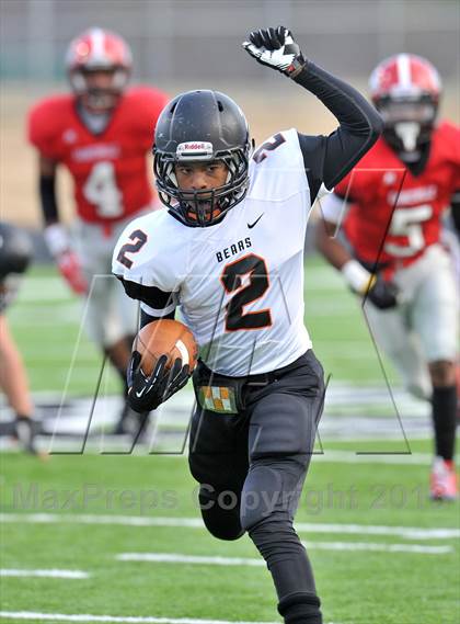 Thumbnail 1 in Gainesville vs. Gladewater (UIL 3A Regional Semifinal) photogallery.