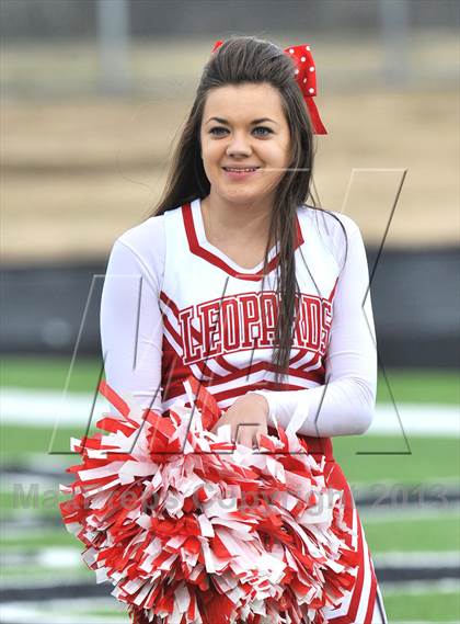 Thumbnail 1 in Gainesville vs. Gladewater (UIL 3A Regional Semifinal) photogallery.