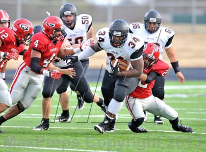 Thumbnail 1 in Gainesville vs. Gladewater (UIL 3A Regional Semifinal) photogallery.