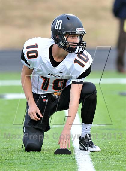 Thumbnail 2 in Gainesville vs. Gladewater (UIL 3A Regional Semifinal) photogallery.