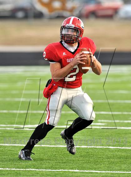 Thumbnail 3 in Gainesville vs. Gladewater (UIL 3A Regional Semifinal) photogallery.