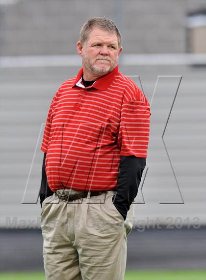 Thumbnail 2 in Gainesville vs. Gladewater (UIL 3A Regional Semifinal) photogallery.