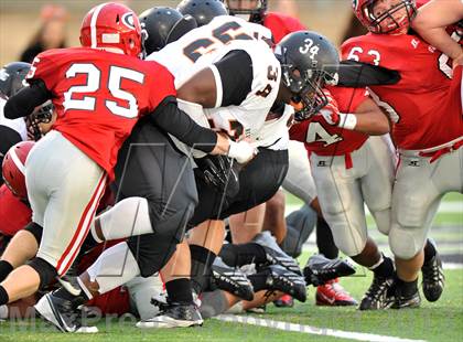 Thumbnail 2 in Gainesville vs. Gladewater (UIL 3A Regional Semifinal) photogallery.