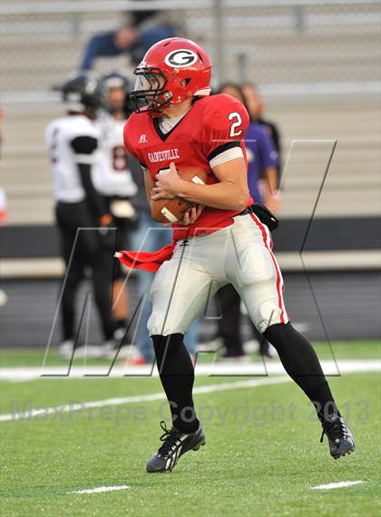 Thumbnail 2 in Gainesville vs. Gladewater (UIL 3A Regional Semifinal) photogallery.