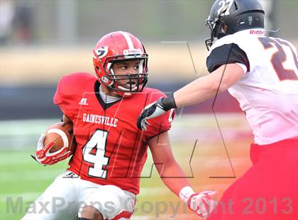 Thumbnail 2 in Gainesville vs. Gladewater (UIL 3A Regional Semifinal) photogallery.