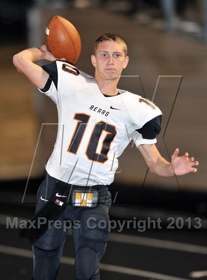 Thumbnail 2 in Gainesville vs. Gladewater (UIL 3A Regional Semifinal) photogallery.