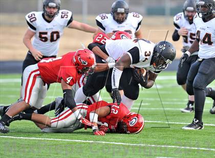 Thumbnail 1 in Gainesville vs. Gladewater (UIL 3A Regional Semifinal) photogallery.