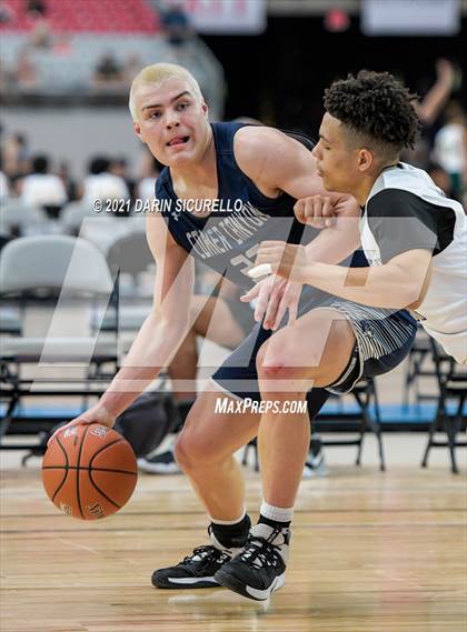 Thumbnail 3 in Corner Canyon vs St. Anthony (Section 7 Arizona Tournament) photogallery.