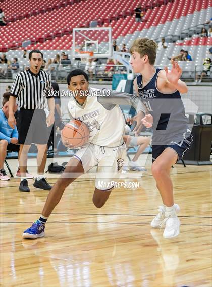 Thumbnail 2 in Corner Canyon vs St. Anthony (Section 7 Arizona Tournament) photogallery.
